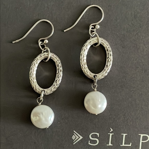 Silpada Hammered Sterling Silver and Feshwater Pearl French Wire Earrings W1253 - Picture 2 of 8